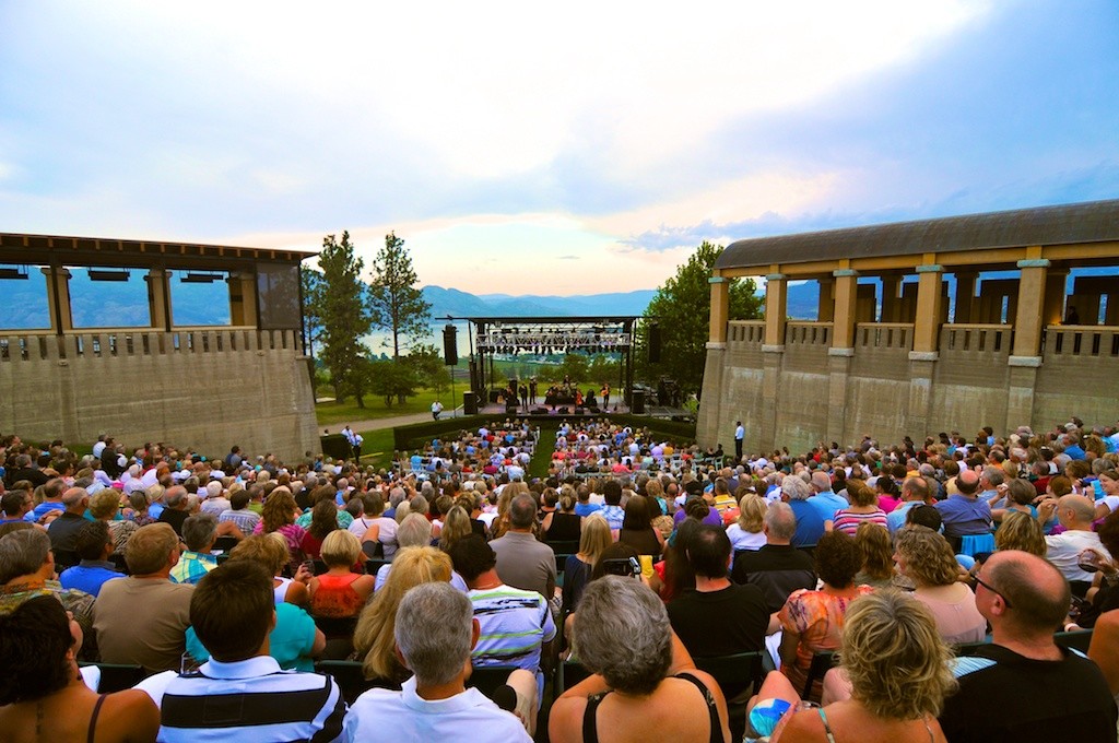 Lyle Lovett at Mission Hill