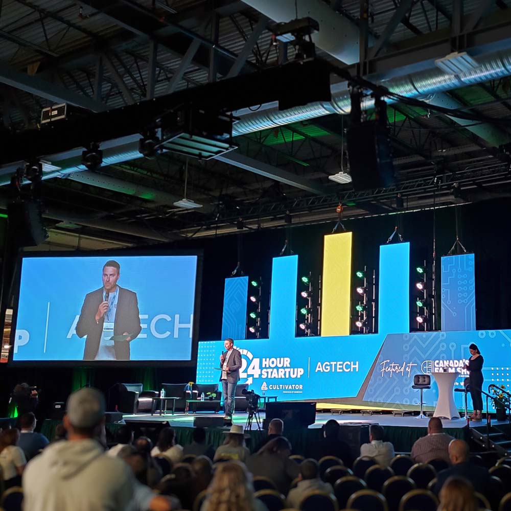 awards show stage with projection screens